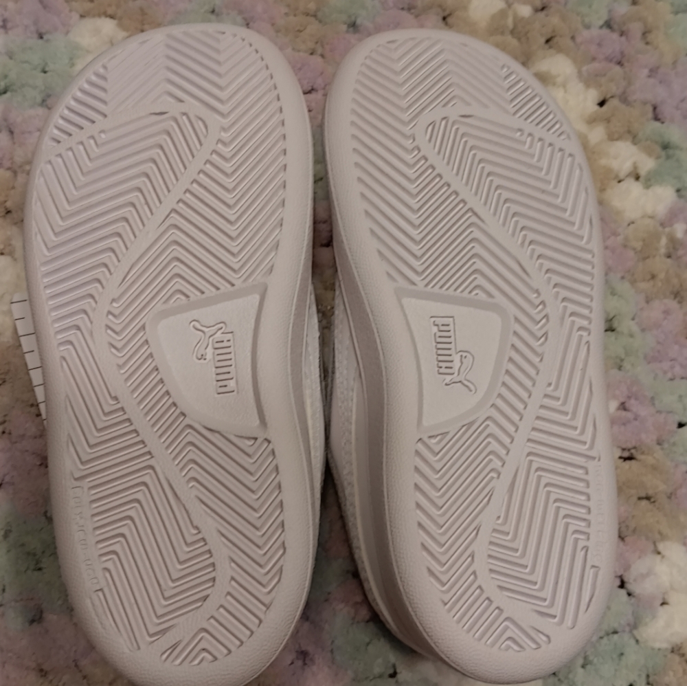 Puma Sneakers - Picture 4 of 5